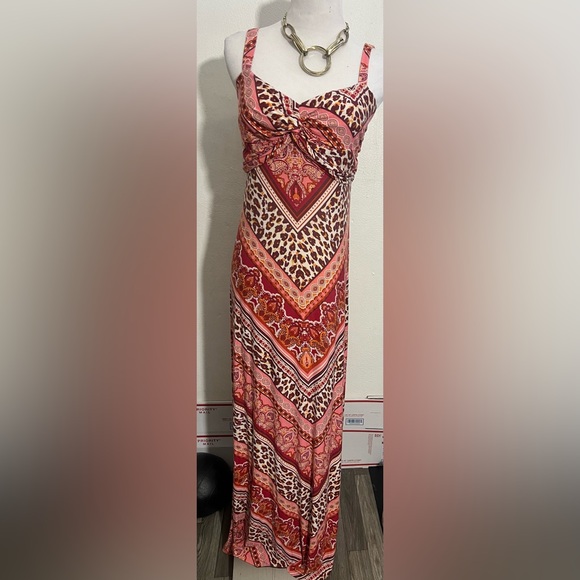 Tommy Bahama Women’s Red Patterned animal print Maxi Dress - Picture 11 of 13